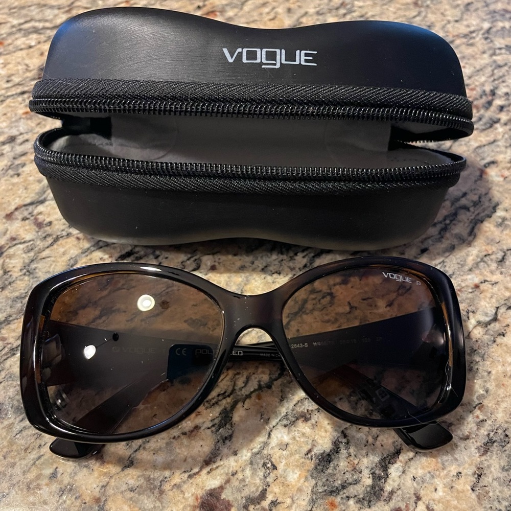 Vogue polarized sunglasses (lightly used)